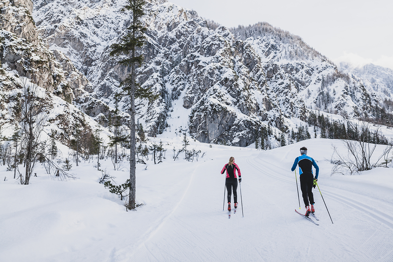 skiing