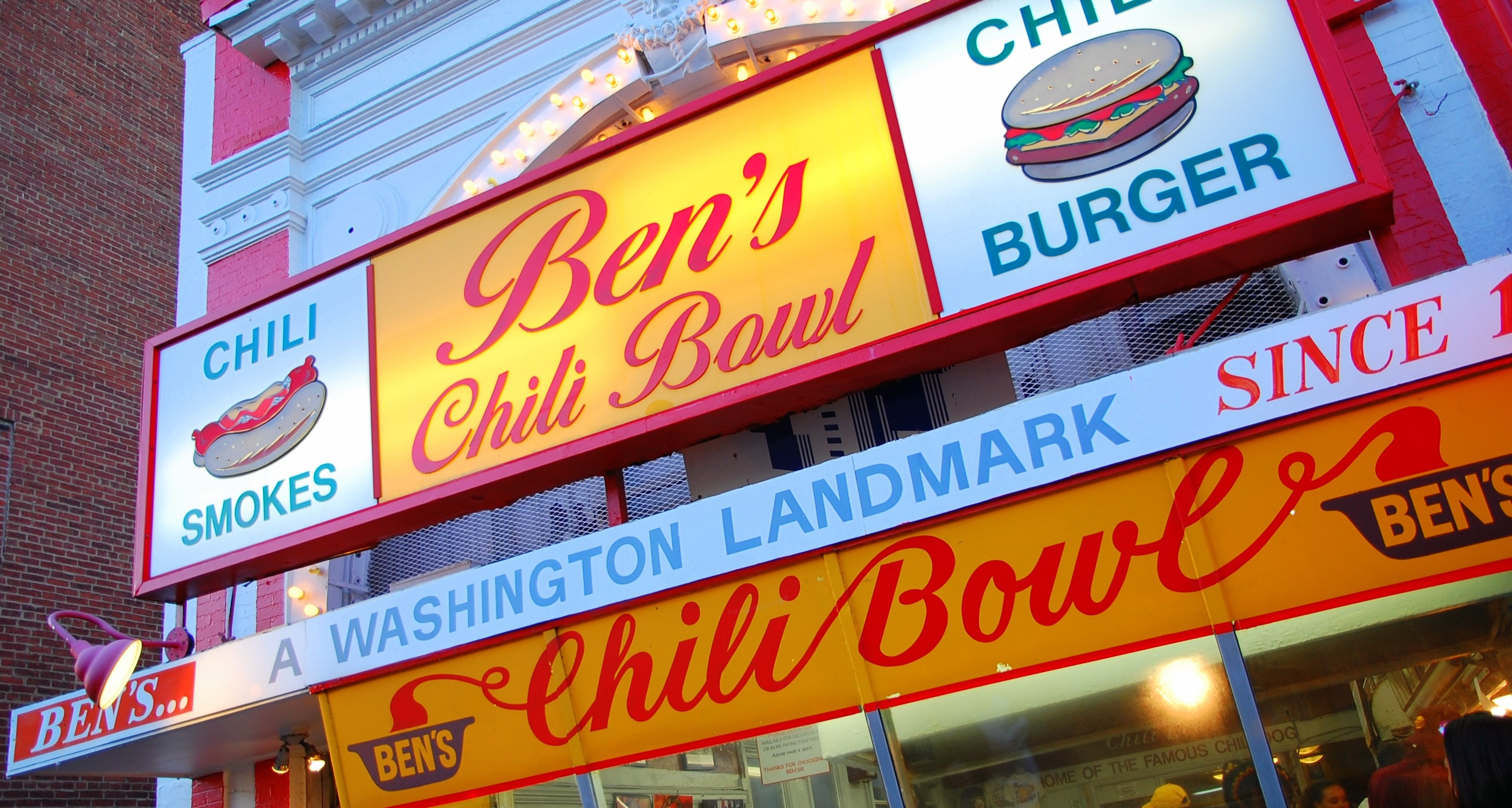 Half-Smoked at Ben’s Chili Bowl - Trazee Travel