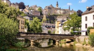 Grund, with a view of a bridge over the Alzette River