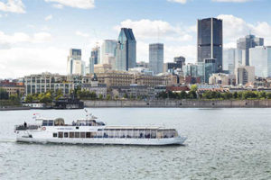 Le Bateau-Mouche with Montréal skyline in background © BATEAU-MOUCHE OF MONTRÉAL