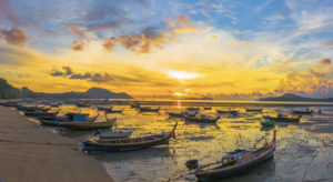 Fishing boats © NARONG NIEMHOM -DREAMSTIME.COM