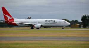 Qantas B737-800