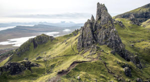 Old Man of Storr on Isle of Skye © NICK KONTOSTAVLAKIS | DREAMSTIME.COM