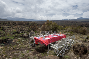 Kili Lunch Table © Thomson Safaris