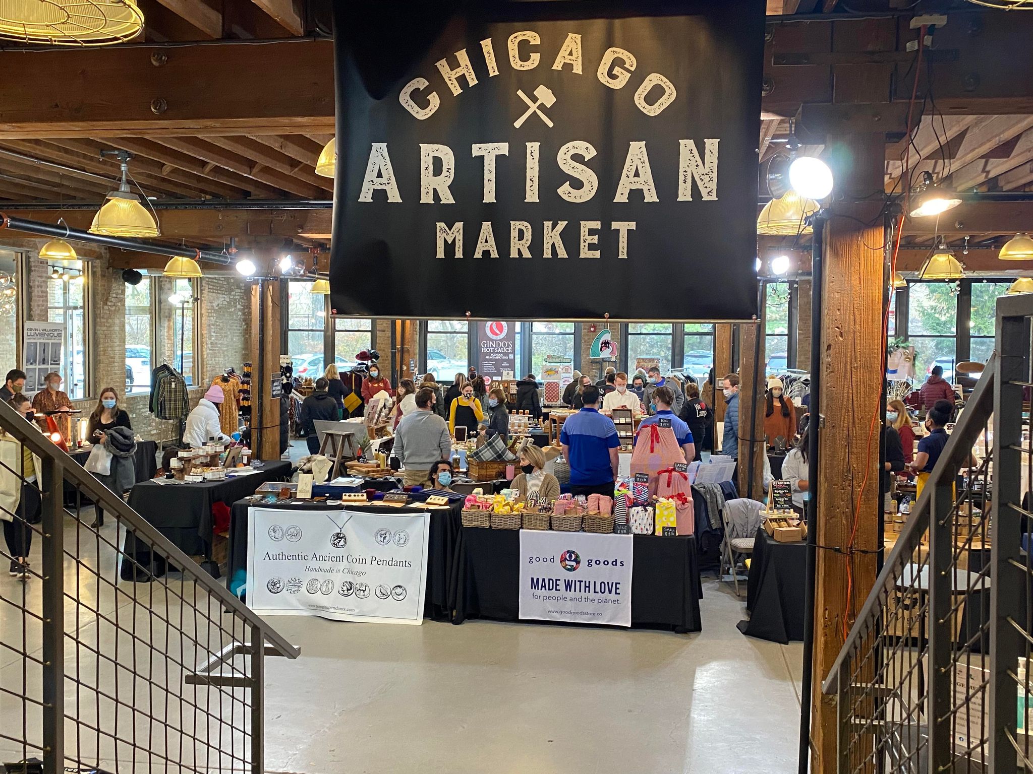 Small Business Saturday At Chicago Artisan Market Global Traveler   Chicago Artisan Market 3 