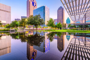 As a lively city, Dallas offers countless activities from morning to evening, such as the Dallas Opera, Dallas Museum of Art and Dallas Arboretum and Botanical Garden.