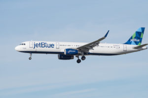 JetBlue flight © Ajdibilio | Dreamstime.com