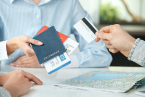 Travel gift cards © Viktoriia Hnatiuk | Dreamstime.com