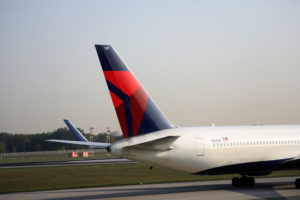 Delta Air Lines © Colicaranica | Dreamstime.com