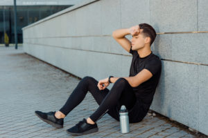 Runner resting, cooling off © Yuriy Golub | Dreamstime.co