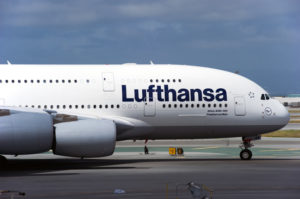 Lufthansa Airbus © Christopher Halloran | Dreamstime.com