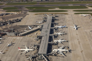 London Heathrow International Airport © Typhoonski | Dreamstime.com