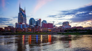 Nashville, Tennessee city skyline across the Cumberland River © Crackerclips | Dreamstime.com