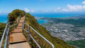 Haiku stairway to heaven trail